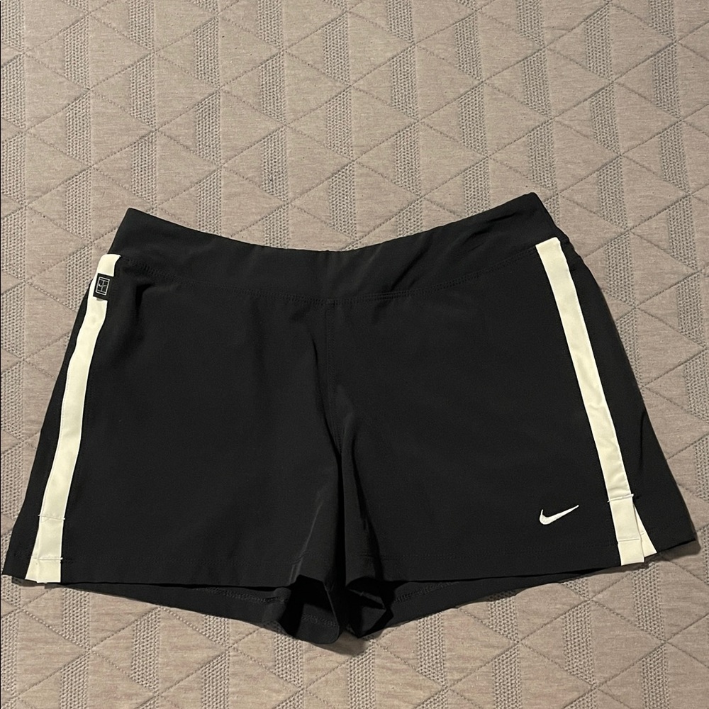 Nike DRI-FIT Women’s Tennis Shorts, Small
